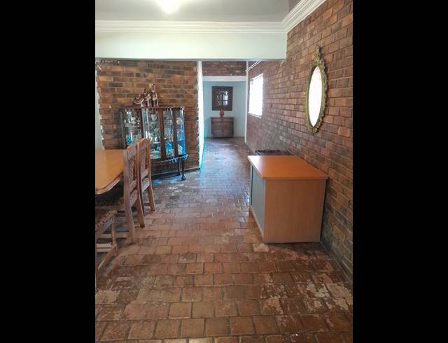 5 BEDROOM HOUSE FOR SALE IN THE ORCHARDS